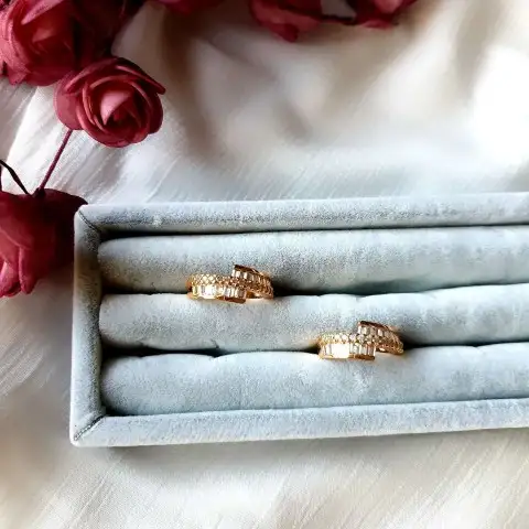 Baget Taşlı Gold Yüzük 