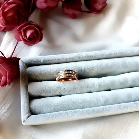 Çift Sıra Taşlı Rose Yüzük 