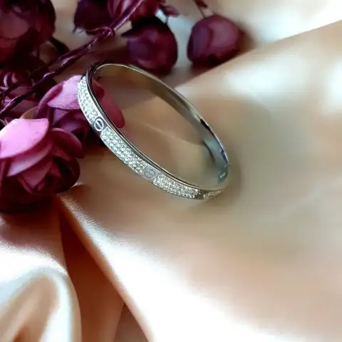 Full Zirkon Gümüş Marka Kelepçe 