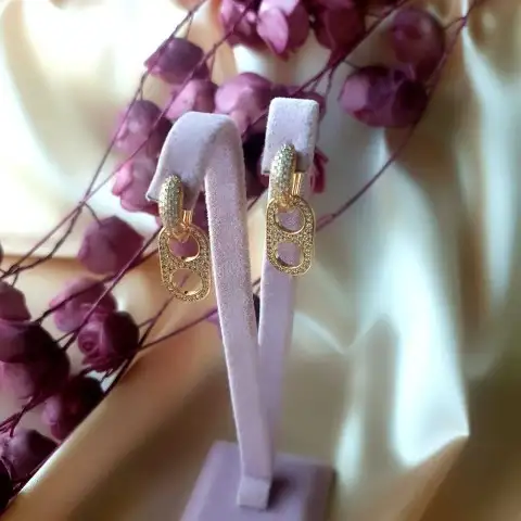 Taş Montür Açacak Küpe 