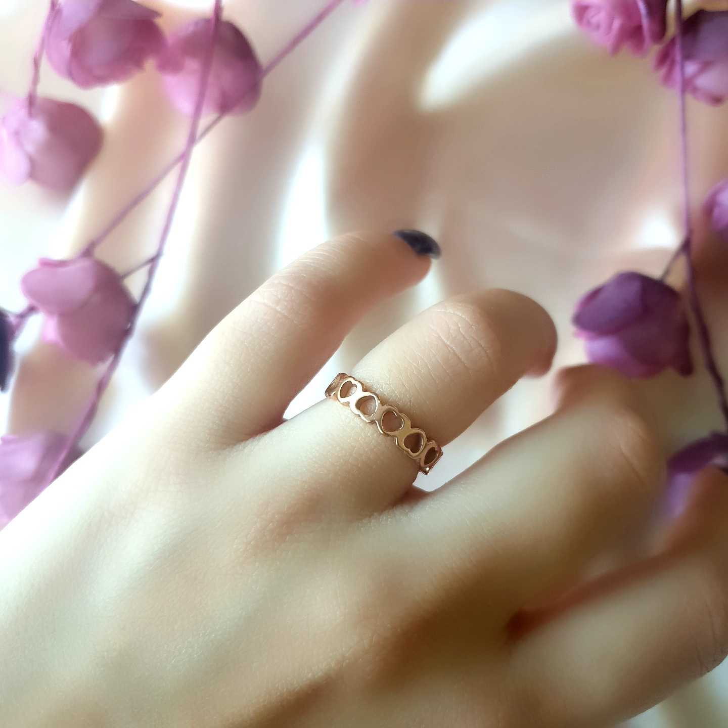 Kalp Sıralı Rose Yüzük