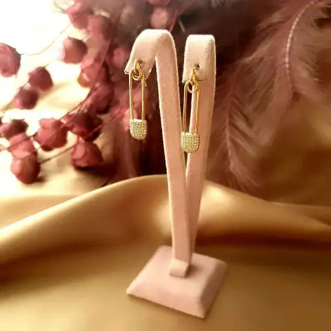 Zirkon Çengel Küpe