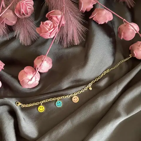 renkli gülen yüz bileklik 