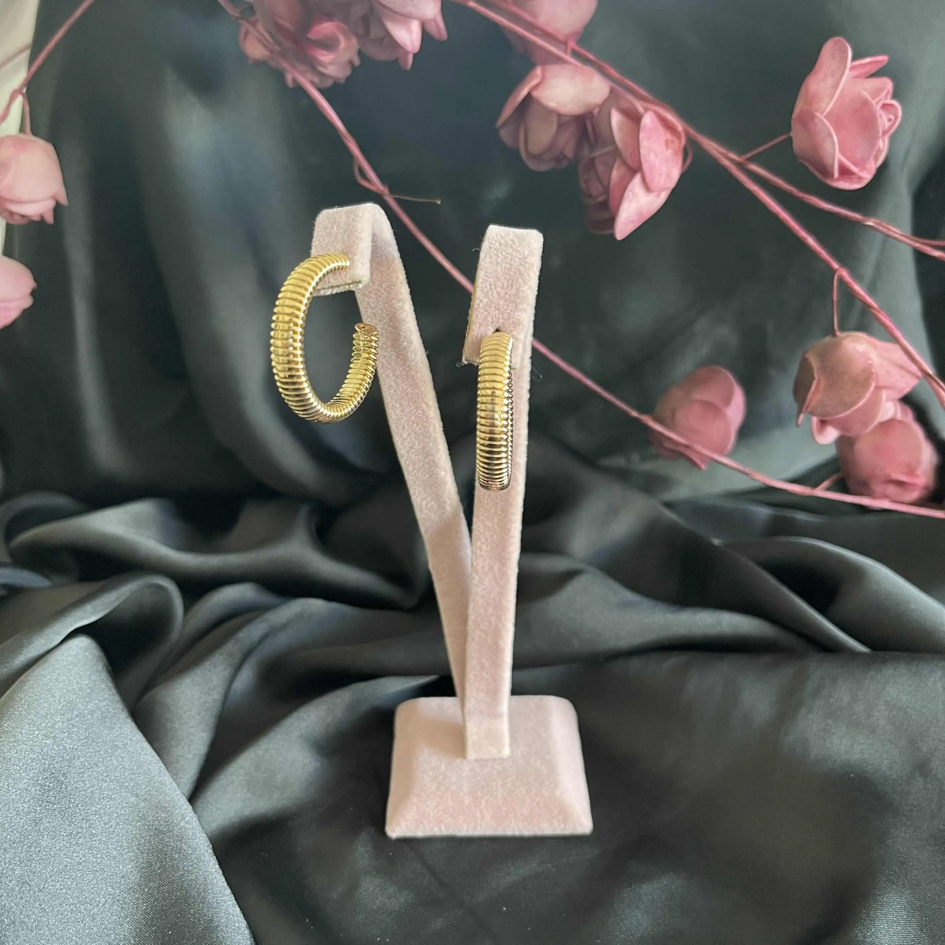 Tasarım halka küpe