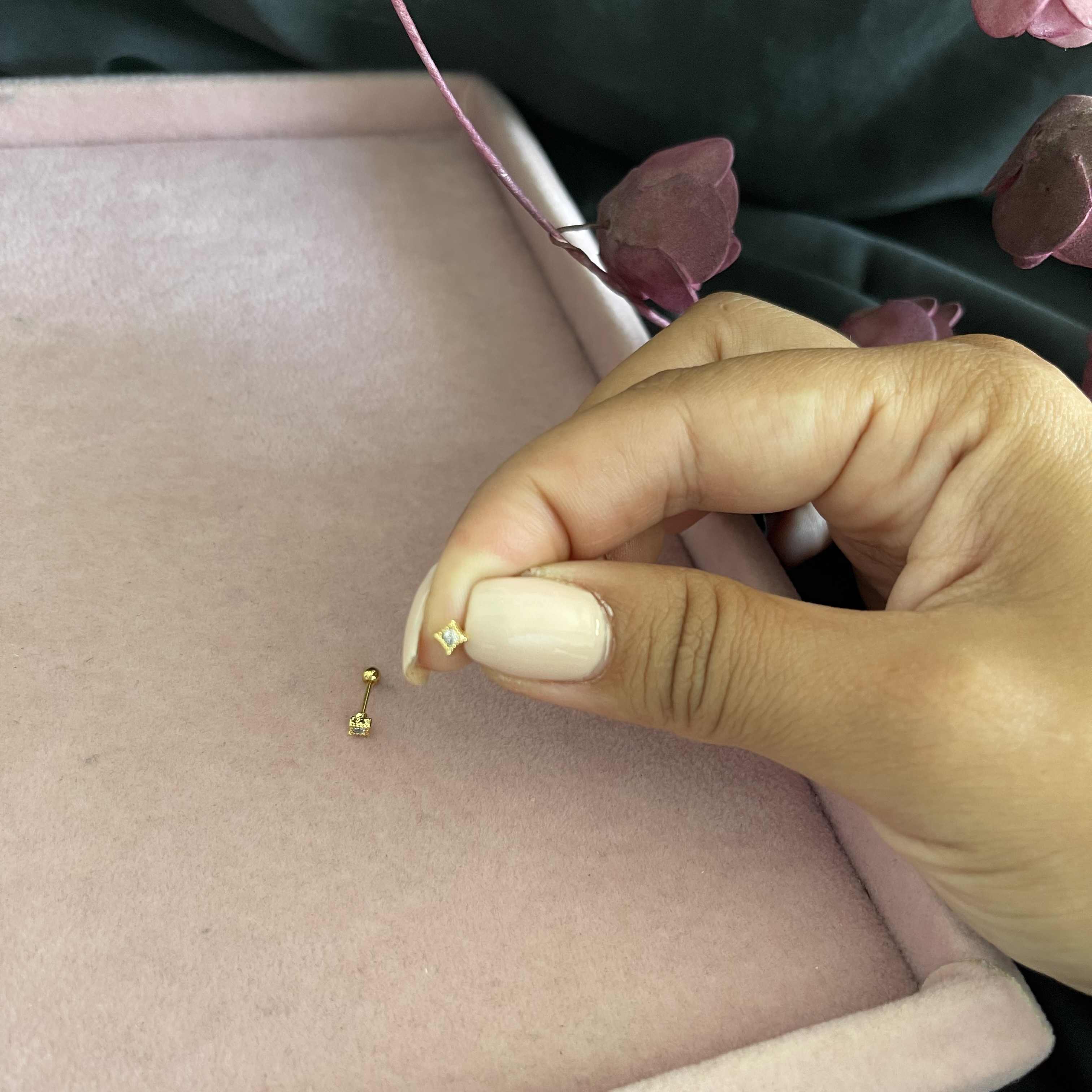tek taş piercing